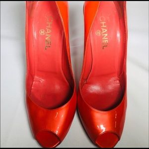 In search of Chanel high gloss reddish orange round till high heels size